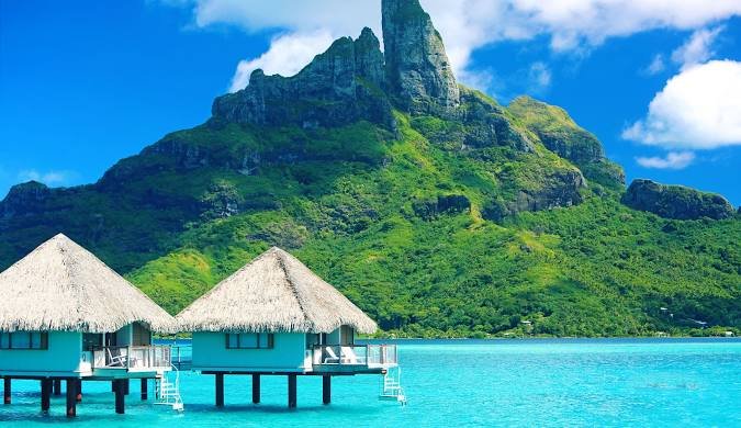 Bora Bora lagoon – honeymoon paradise